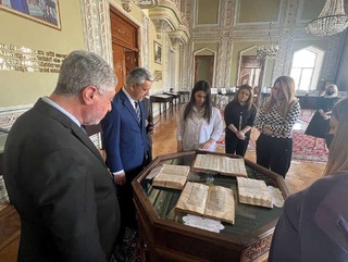 Бокуда Озарбайжон Қўлёзмалар институти билан ўзаро ҳамкорлик истиқболлари муҳокама қилинди