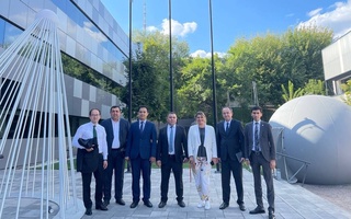 Делегация Мининноваций Узбекистана посетила инновационный парк «UNIT.City» в Украине