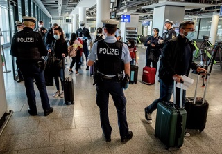 Германияда коронавирусдан эмланмаганларнинг ҳуқуқларини чеклаш таклиф этилди