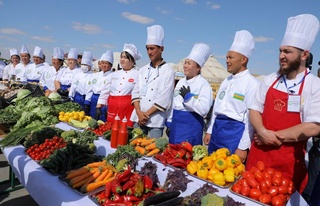 “Orol baliqlaridan 99 tur taomlar” gastronomik festivali oʻtkazildi