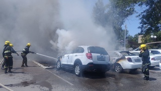 Бухоро шаҳрида 3 та автомобиль ёниб кетди
