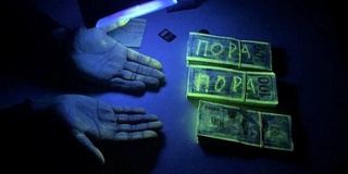 Судяга 10 минг доллар пора таклиф қилган адвокат қўлга тушди