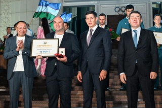 Жаҳон чемпионатлари қаҳрамонлари муносиб тақдирланишди