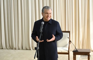 President talks with Muynak people