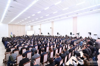 Navoiyda haligacha kambagʻal oilalar borligi tanqid qilindi