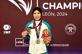 Тяжелоатлетка из Узбекистана завоевала две медали на молодежном чемпионате мира IWF в Испании