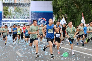 Состоялся международный забег Yangi Nafas, посвященный Дню молодежи и Olympic Day