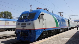 “Шарқ” ва “Насаф” поездлари “Тошкент” марказий темир йўл вокзалидан ҳаракатланишни бошлади