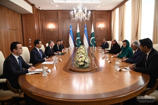 Oʻzbekiston Prezidenti va Pokiston Bosh vaziri Transafgʻon temir yoʻli loyihasini ilgari surish masalasini koʻrib chiqdilar