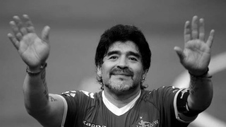 Звезды футбола скорбят о смерти Диего Марадоны