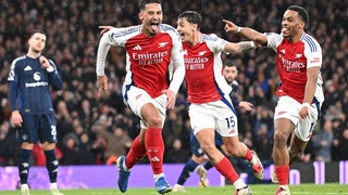 «Арсенал» в чисто английском стиле переиграл «Манчестер Юнайтед»