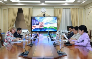 АҚШ Савдо вазирлигининг Тижорат ҳуқуқини ривожлантириш дастури делегацияси билан учрашув бўлиб ўтди