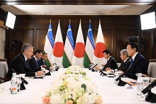 The President of the Republic of Uzbekistan receives members of the Parliamentary Friendship League