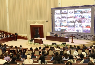 Озодбек Назарбеков ва Ҳилола Умарова умумтаълим, мусиқа ва санъат мактаблари педагоглари билан учрашди