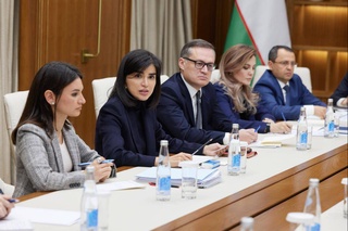 Саида Мирзиёева зарурати тақвияти чораҳо оид ба мубориза бо зӯроварии хонаводагиро таъкид намуд