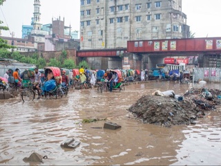 Бангладеш: сув тошқини оқибатида ўндан ортиқ киши ҳаётдан кўз юмди