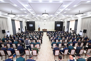 “Huquq-tartibot idoralarida ishlashga nomunosib boʻlgan bir qator rahbarlar bor” — Shavkat Mirziyoyev