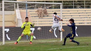 Лидеры теряют очки