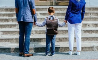 Фарзандига баҳо қўйишни талаб қилган ота-она жаримага тортилди