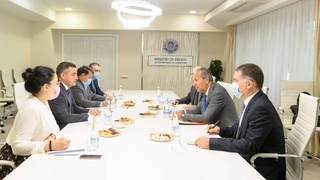 Министр энергетики провел встречу с делегацией МАГАТЭ