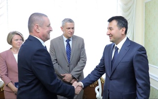 Дурнамои рушди ҳамкориҳои бисёрҷанбаи Ӯзбекистону Беларус баррасӣ шуд