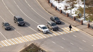 Энди ҳайдовчи пиёдаларга йўл бермаса, радардан жарима чиқиши мумкин – Қонун лойиҳаси
