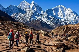 Скандал на Эвересте: туристов в Непале травили ради 19,6 млн долларов страховых выплат