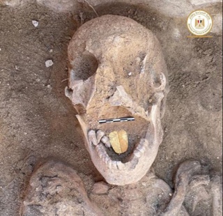 Мисрда тилла "тилли" мумиё топилди