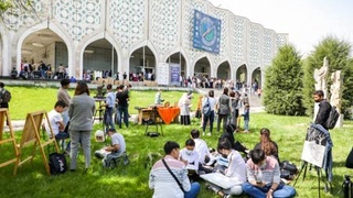 В Ташкенте открылся Международный фестиваль изобразительного и прикладного искусства Узбекистана