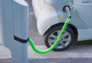 Elektromobil egalariga zaryadlash xarajatlarining bir qismini qoplash rejalashtirilmoqda