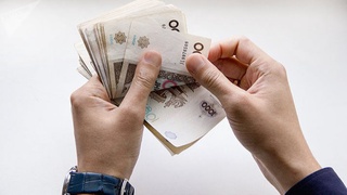 Қайси ҳолларда ходимнинг иш ҳақидан ушлаб қолиш мумкин?