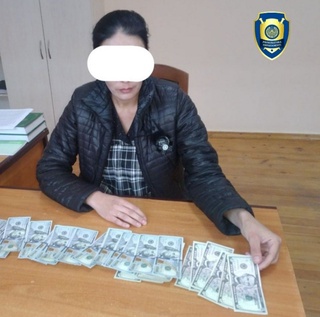 Аҳоли бандлигига кўмаклашиш маркази ходими фирибгарлик устида қўлга тушди