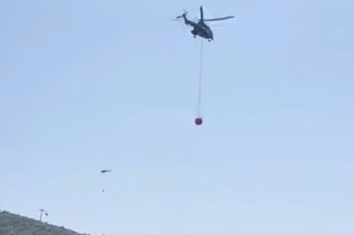 Boʻstonliqda yongʻinni bartaraf etishda qurolli kuchlarning 2 dona vertolyoti ham ishtirok etmoqda