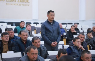 Инвесторлар исбилерменлер менен ушырасыў өткерди