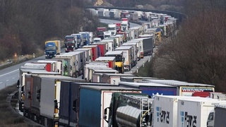 В Узбекистане введена отсрочка на некоторые сборы при пересечении госграницы автотранспортных средств