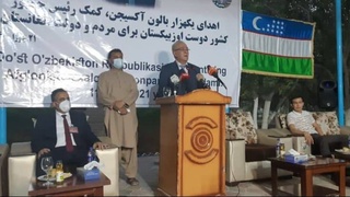 Узбекистан передал Афганистану 1000 кислородных баллонов