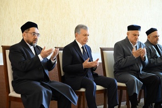 Глава государства выразил соболезнования семье Исмаила Джурабекова