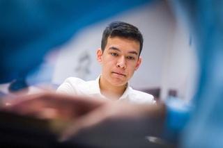 Nodirbek Abdusattorov 7 soatga choʻzilgan oʻyinda durang qayd etdi