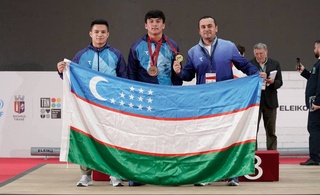 Вазнабардор Диёрбек Эрматов дар чемпионати ҷаҳон дар Албания се медал ба даст овард