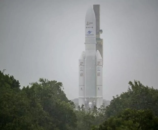 "Энг кучли телескоп" фазога учирилди