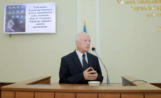 Навоийшуносдан янги асар туҳфаси