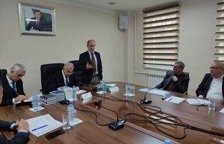 Инсон ҳуқуқлари соҳасидаги илмий тадқиқотлар истиқболлари муҳокама қилинди