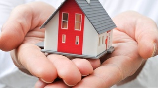 Айрим шахслар хизмат турар жойидан кўчирилганда уларга бошқа уй берилади