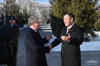 Өзбекстан басшысын салтанатты қарсы алу рәсімі өтті