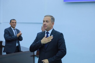 Нормат Турсунов Навоий вилояти ҳокими лавозимига тасдиқланди