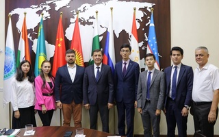 В Центре народной дипломатии ШОС состоялась встреча с основателем SCOLAR Network