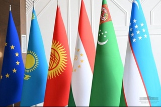 Жаңа стратегиялық шериклик дәўирине қәдем