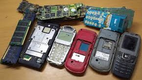 Сотувчи бузуқ телефонни нега тузаттириб берадиган бўлди?