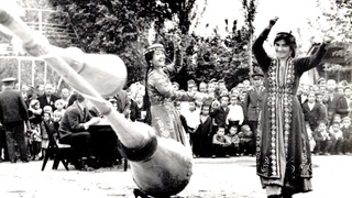 Namanganda ilk “Gul bayrami”  qachon oʻtkazilgan? “Gullar karvoni”-chi?