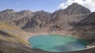 Qashqadaryo tog‘larining baland qismida joylashgan moviy ko‘l haqida bilasizmi?